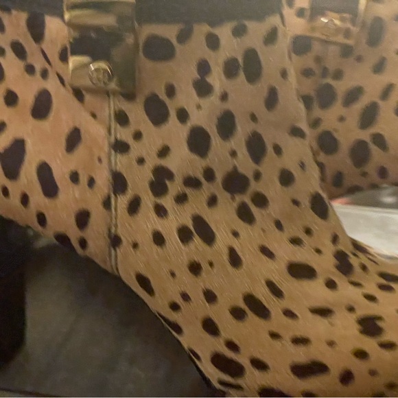 TORY BIRCH BOVINE HAIR GIRAFFE PRINT ANKLE BOOTS. SIZE 8.5 new - Picture 5 of 10